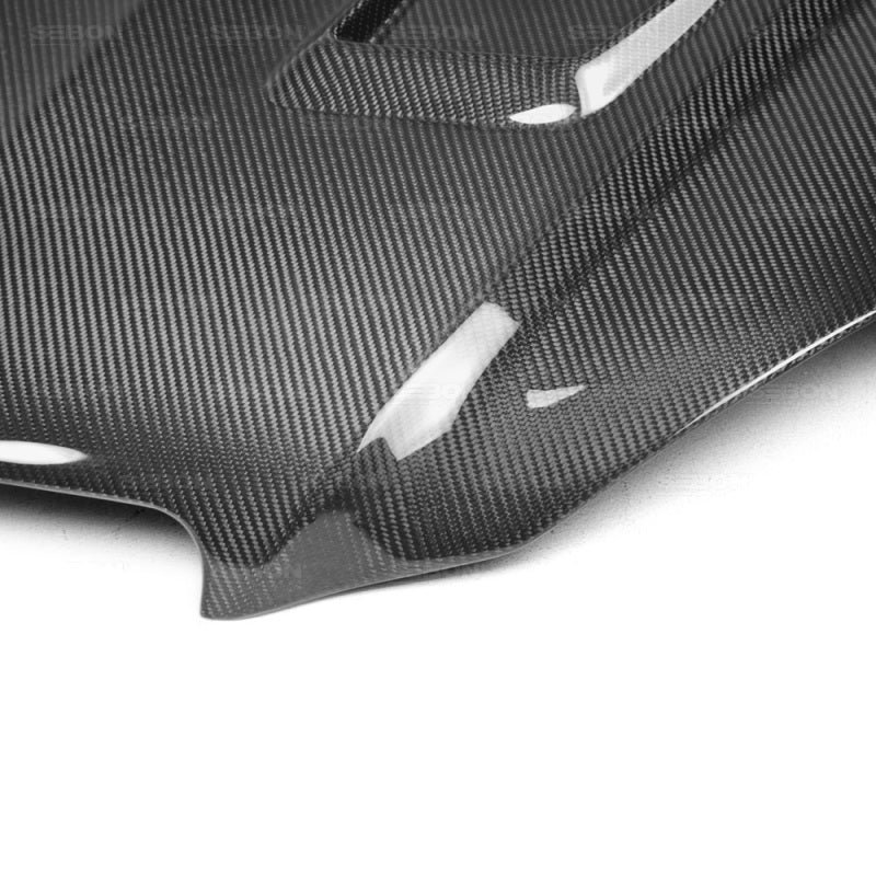 Seibon 12-14 Mercedes C-Class GT Style Carbon Fiber Hood - Image 2